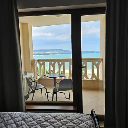 Lejlighed Comfy Flat Sea View & Wi-fi *