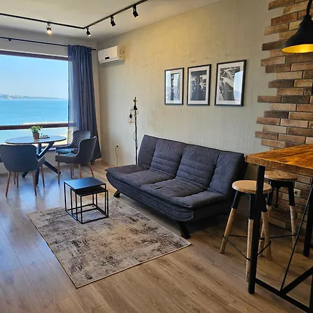 Comfy Flat Sea View & Wi-fi Lejlighed Varna