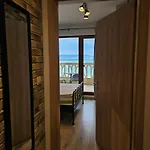 Comfy Flat Sea View & Wi-fi Апартамент Варна