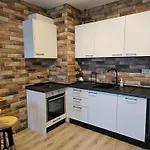Апартамент Comfy Flat Sea View & Wi-fi