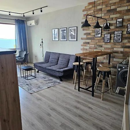 公寓 Comfy Flat Sea View & Wi-fi *