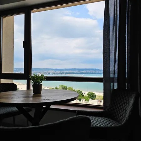 公寓 Comfy Flat Sea View & Wi-fi *