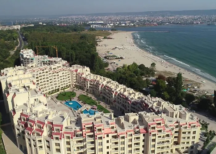 Apartment Comfy Flat Sea View & Wi-fi