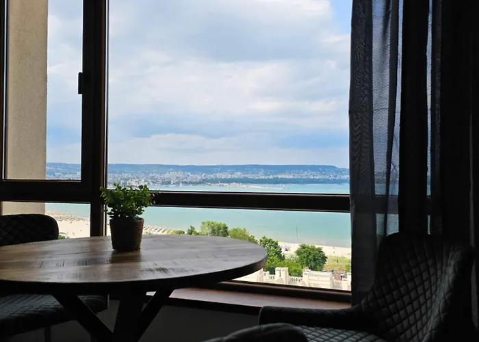 Apartment Comfy Flat Sea View & Wi-fi *